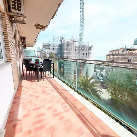 Albany A Pochi Passi Dal Mare Rif A811 Apartment