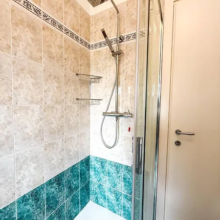 Albany A Pochi Passi Dal Mare Rif A811