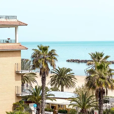 Apartment Albany A Pochi Passi Dal Mare Rif A811